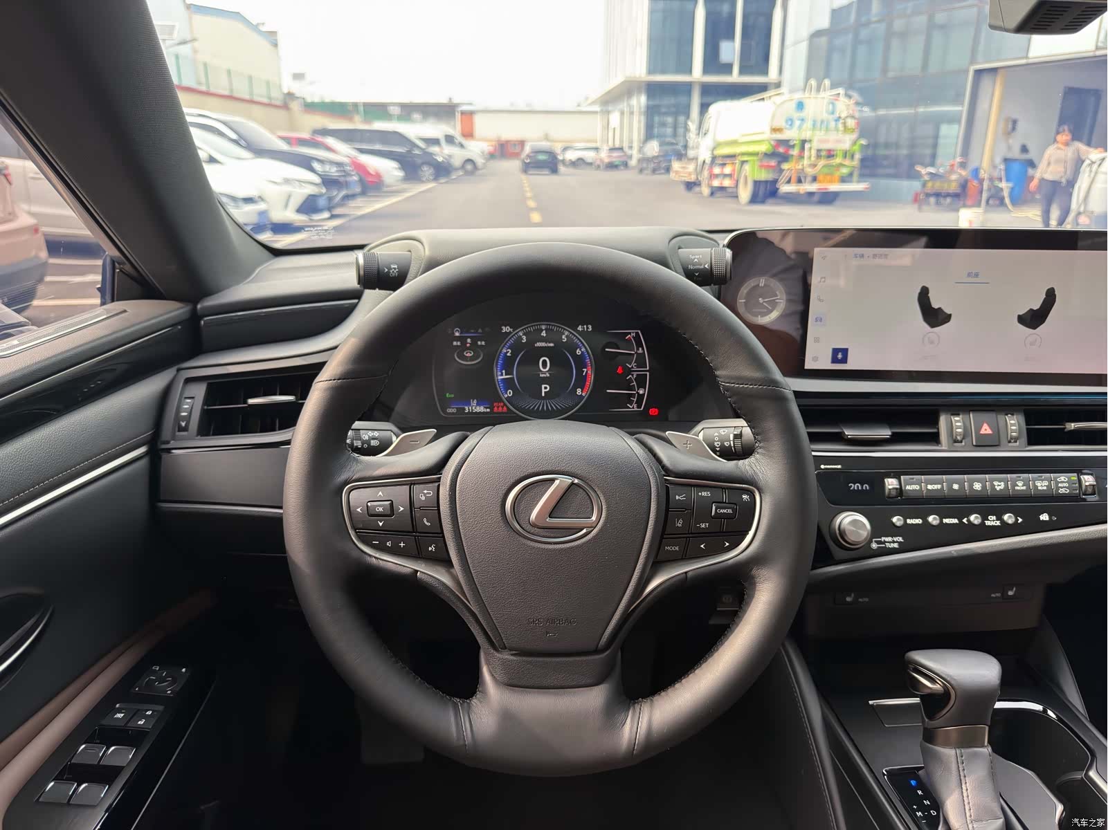 Lexus ES, 2024 7