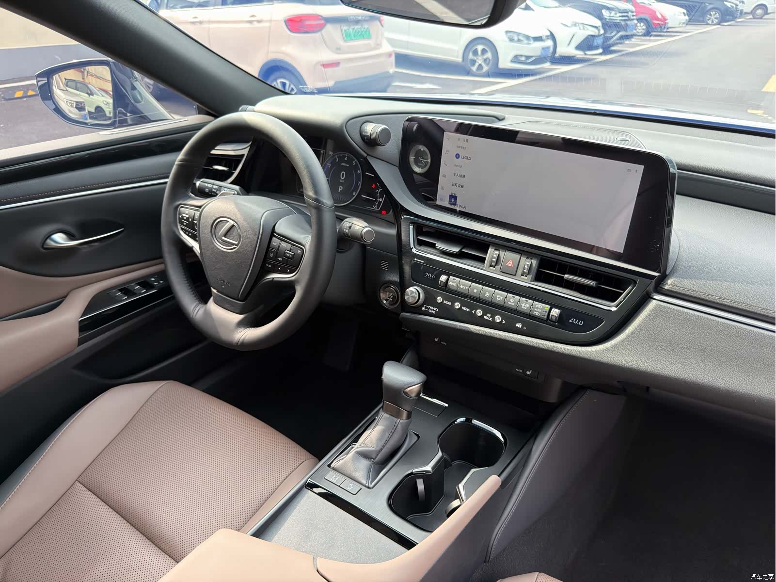 Lexus ES, 2024 11