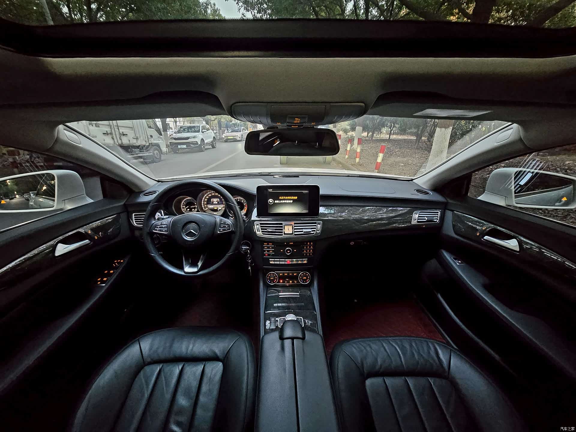 Mercedes-Benz CLS, 2015 13