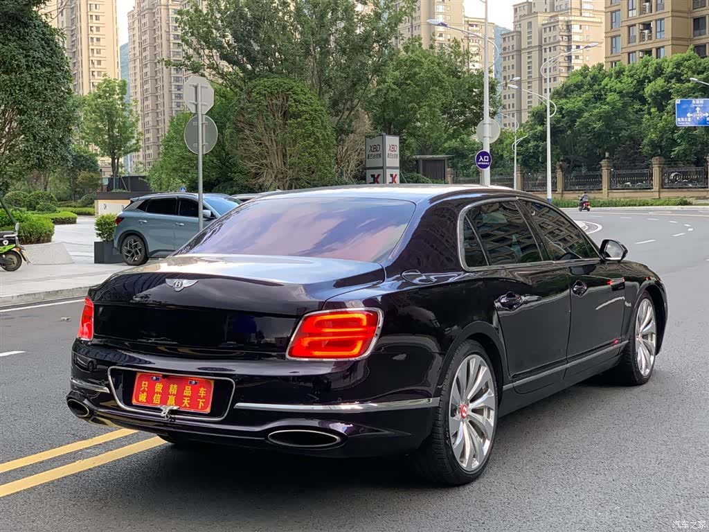 Bentley Flying Spur, 2012 4