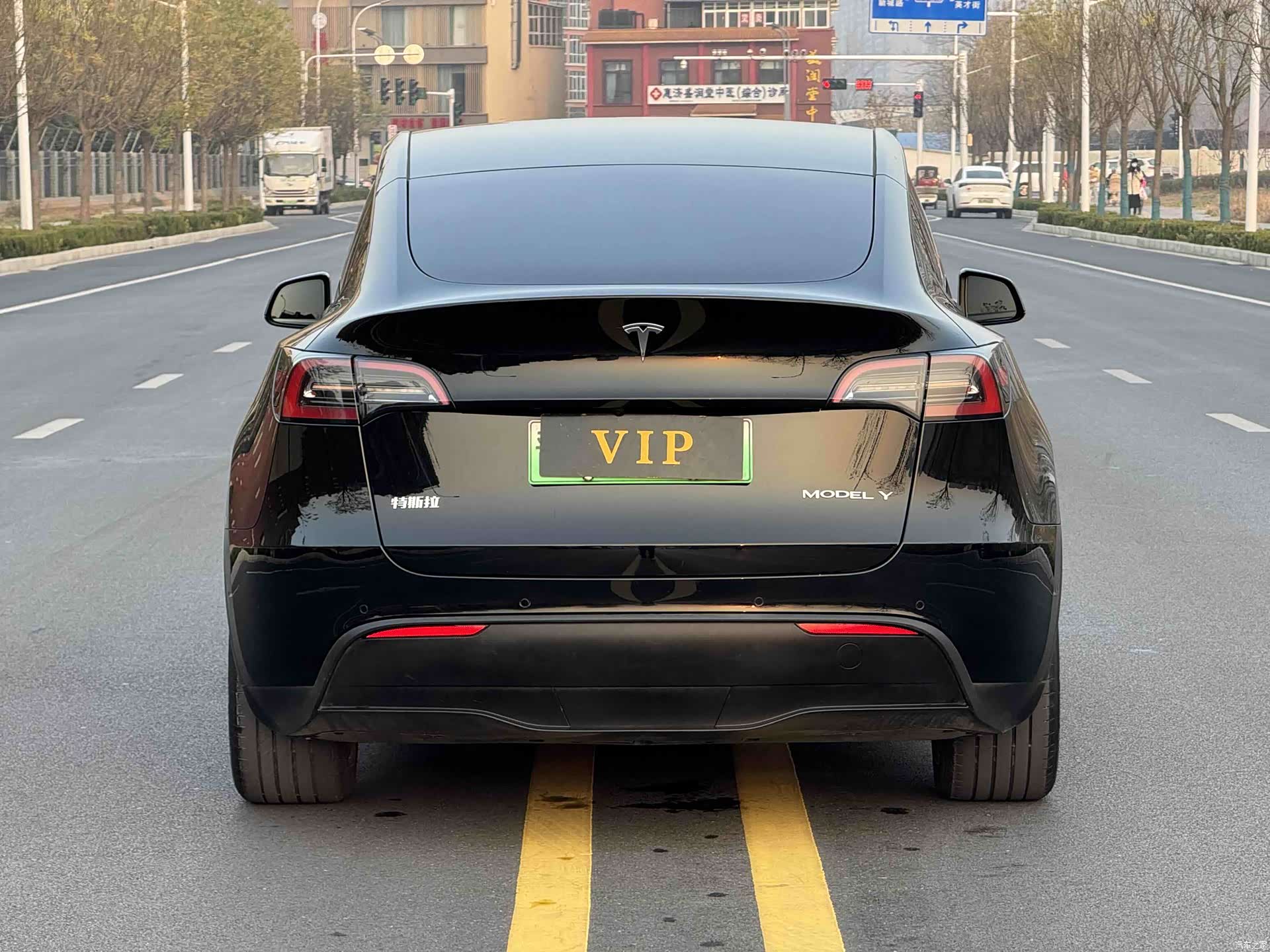Tesla Model Y, 2023 11