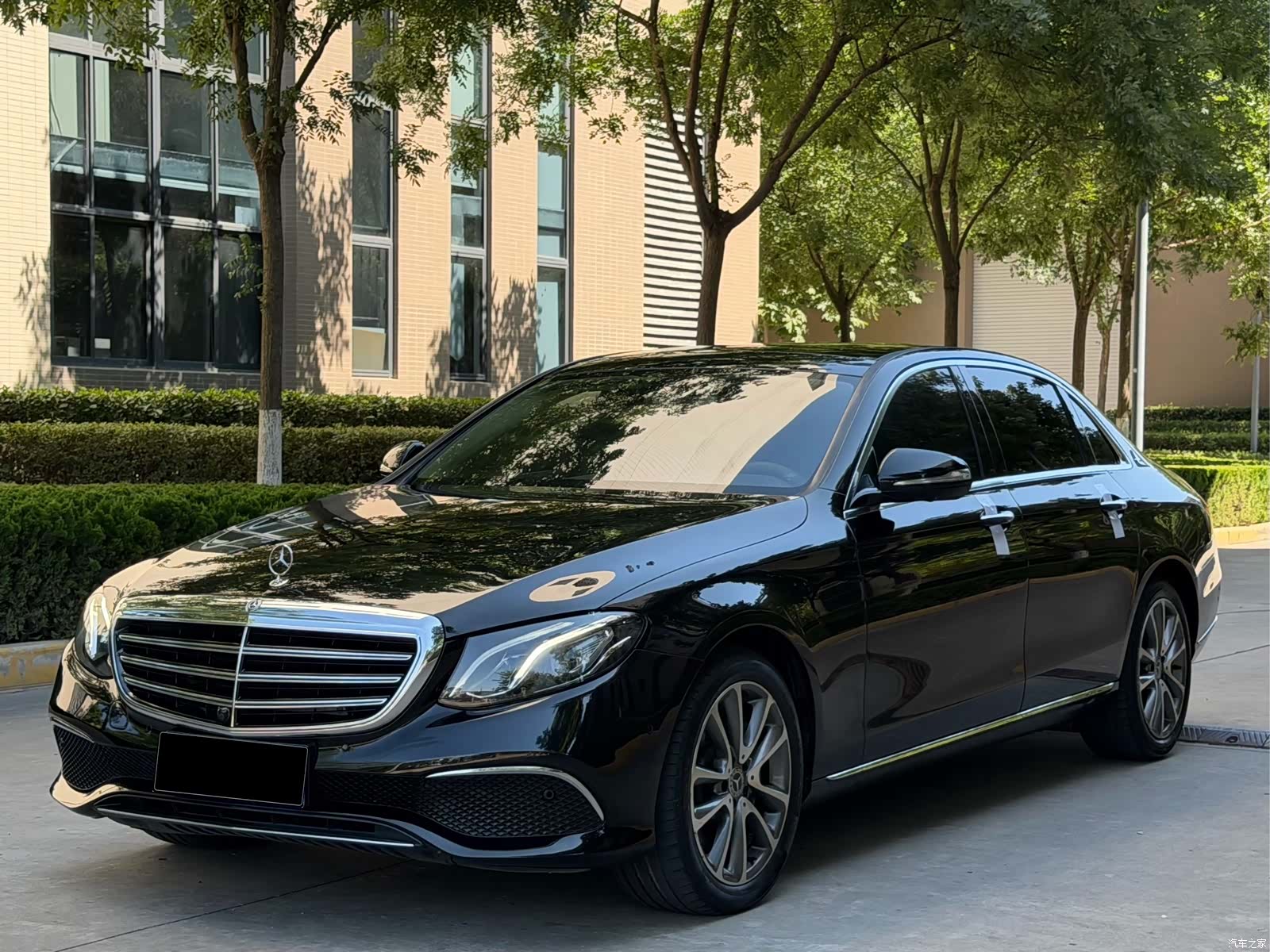Mercedes-Benz E-Class, 2018 1