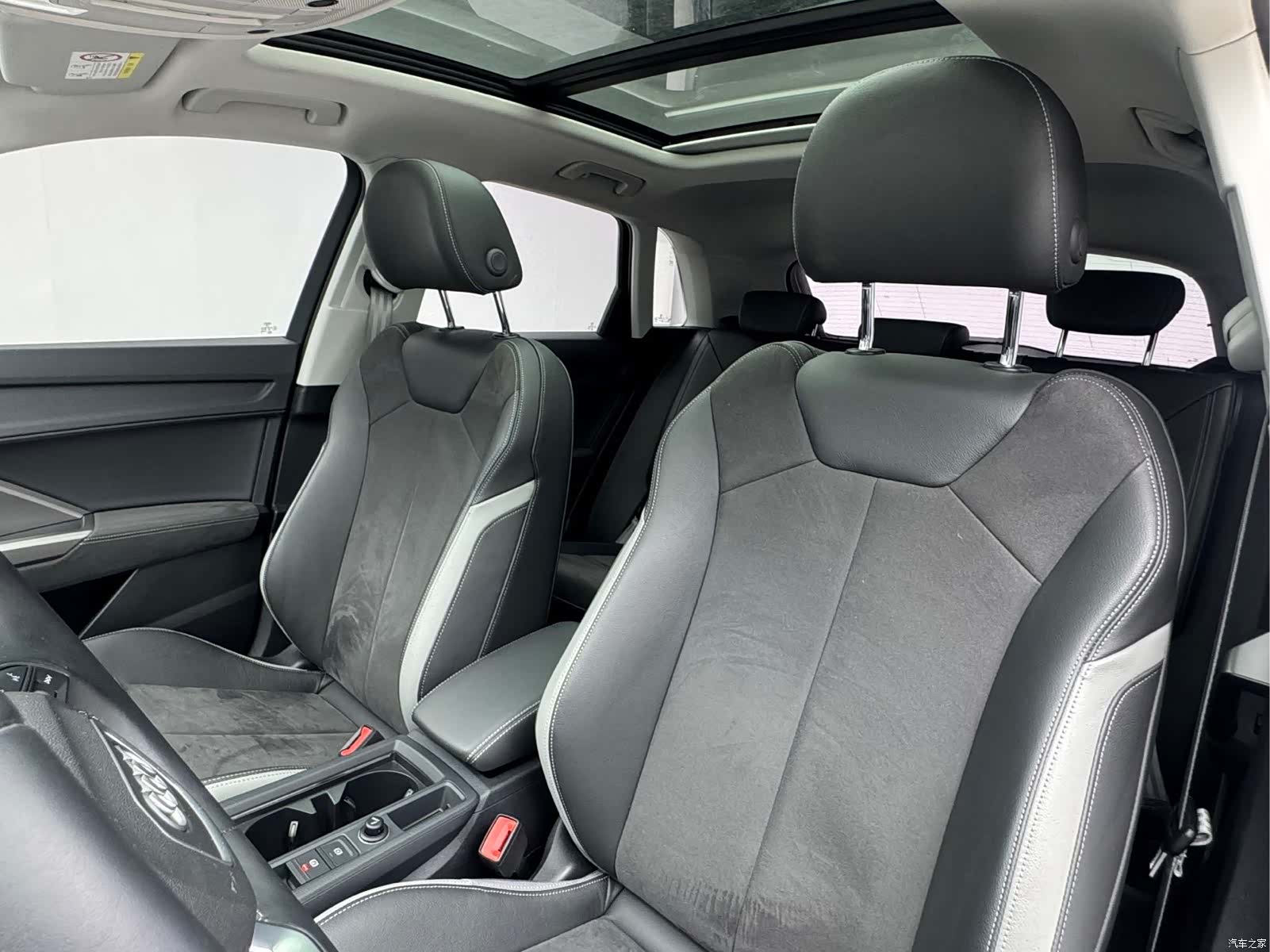 Audi Q3, 2022 10