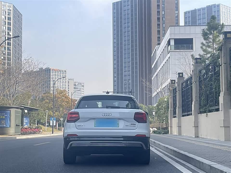 Audi Q2L Audi Q2L