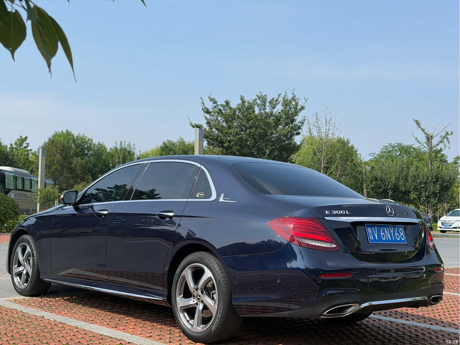 Mercedes-Benz E-Class, 2019 4