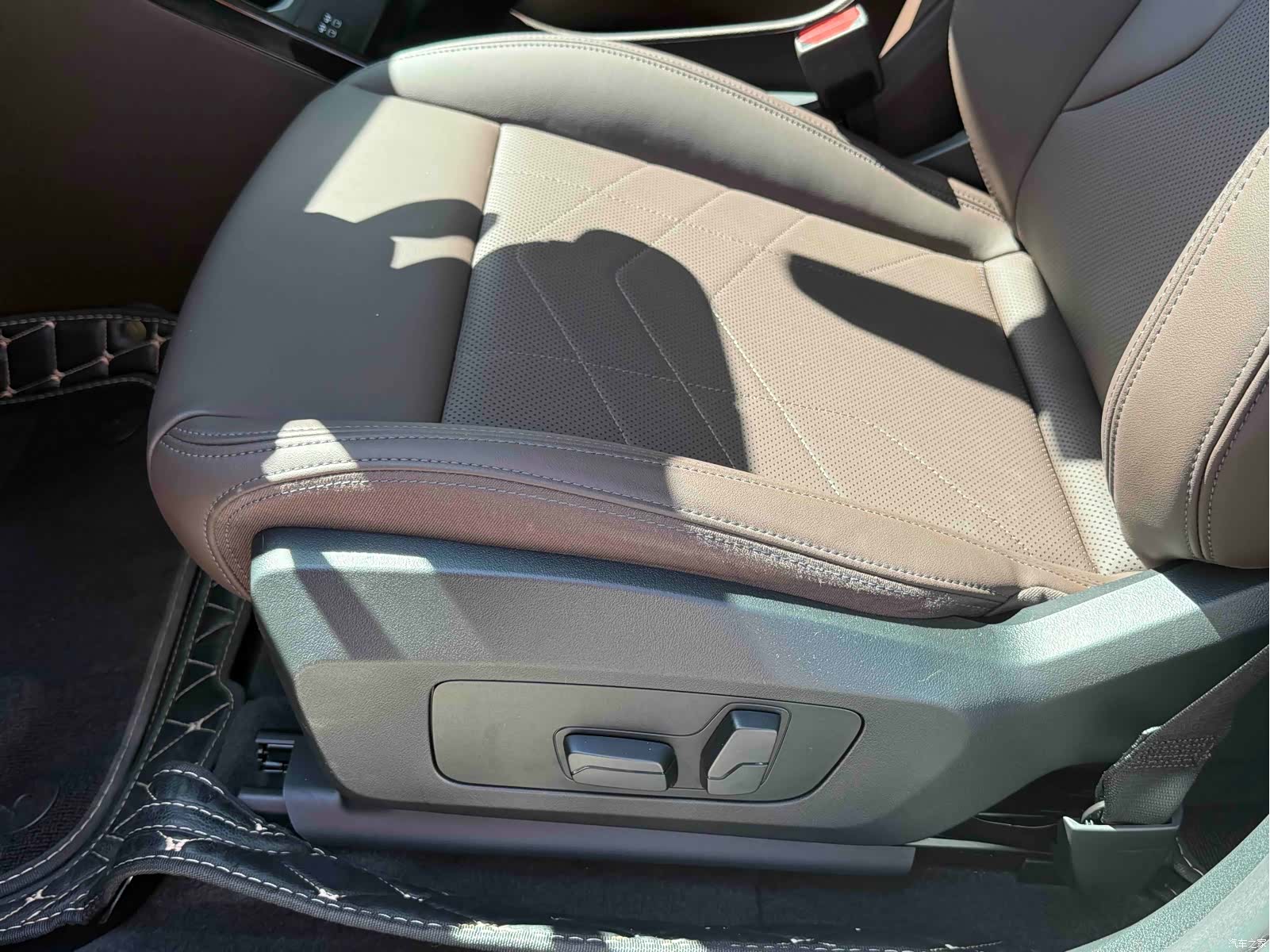 BMW iX1, 2024 9