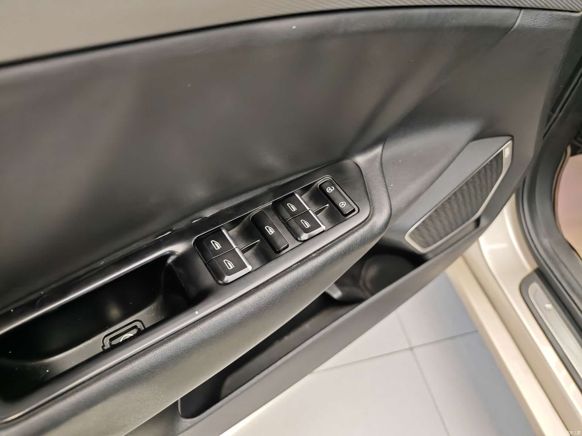 Geely Emgrand, 2018 9
