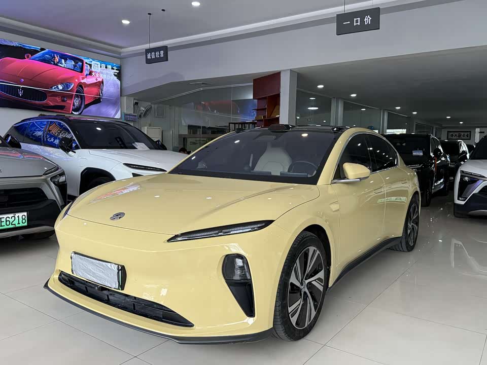 NIO ET5
