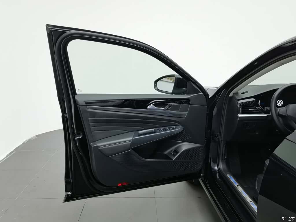 Volkswagen Passat, 2023 8