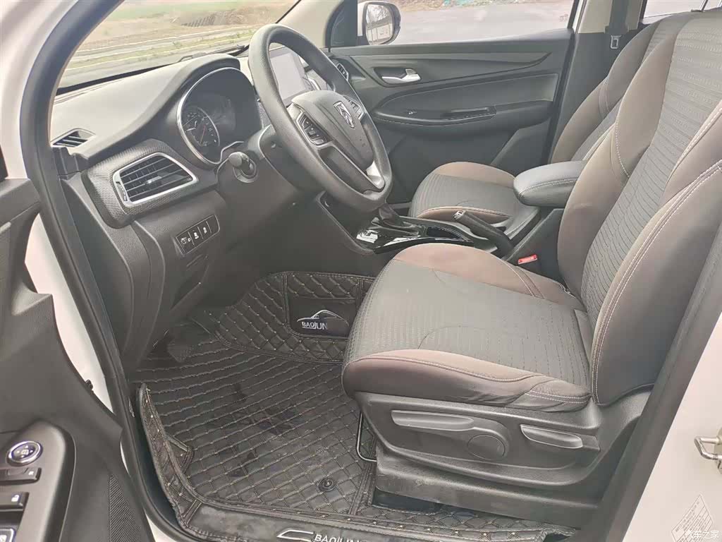 Wuling 730, 2020 9