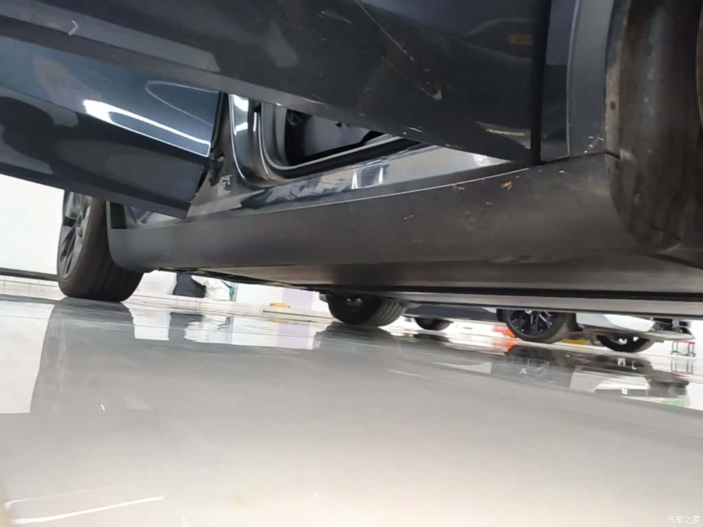 Tesla Model Y, 2024 21