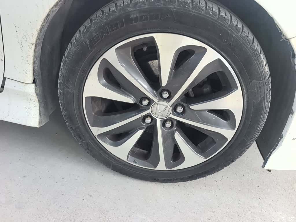 Honda Jade, 2017 8