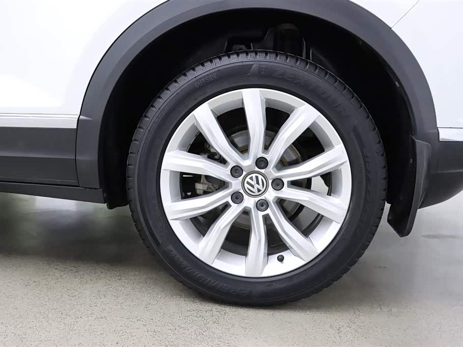 Volkswagen T-ROC exploring Songs