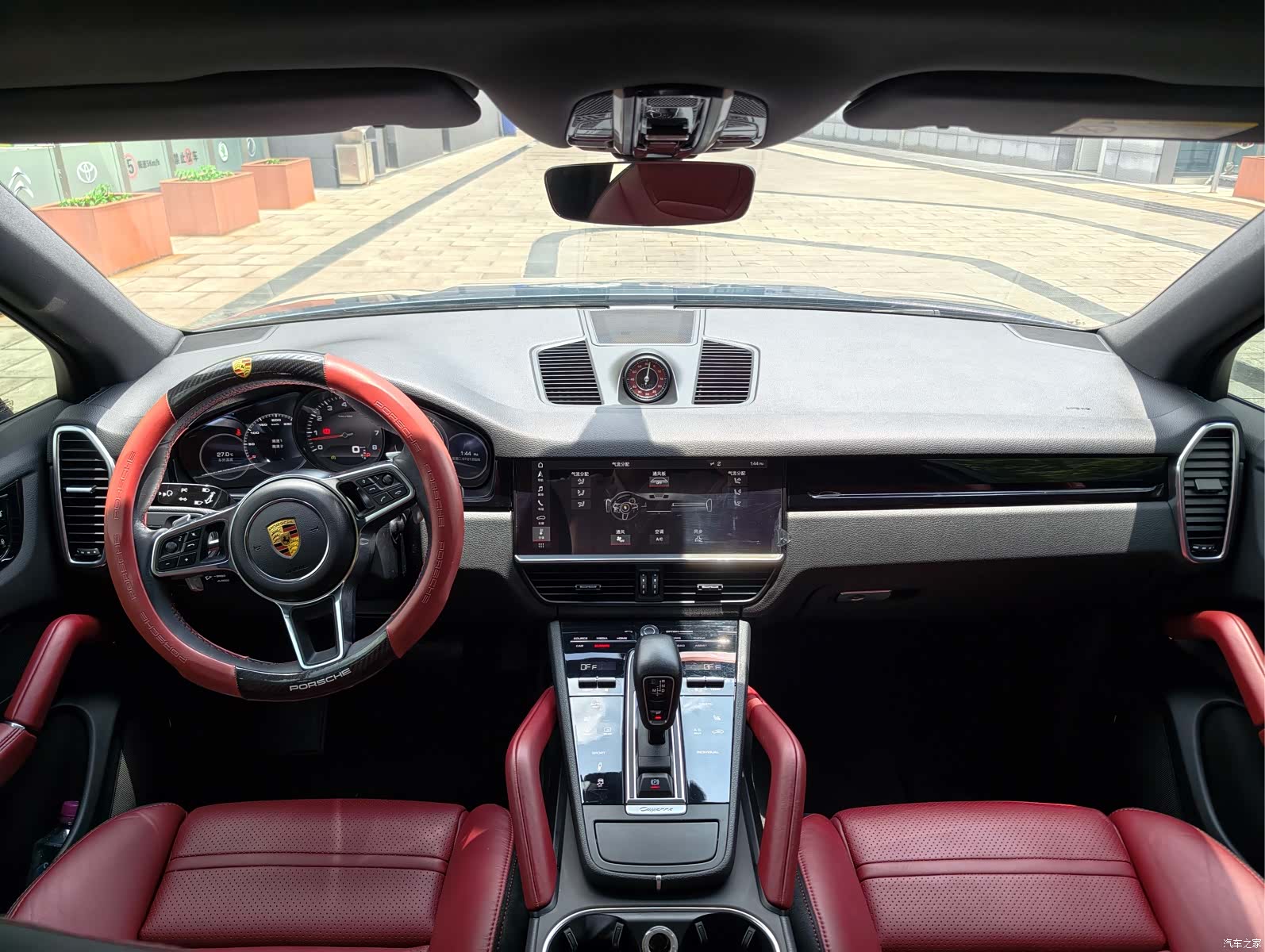 Porsche Cayenne, 2018 9
