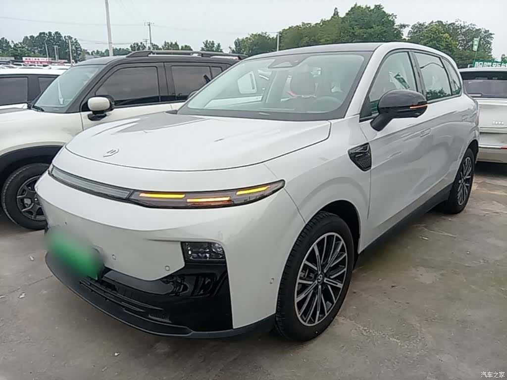 Leapmotor B10, 2025 1
