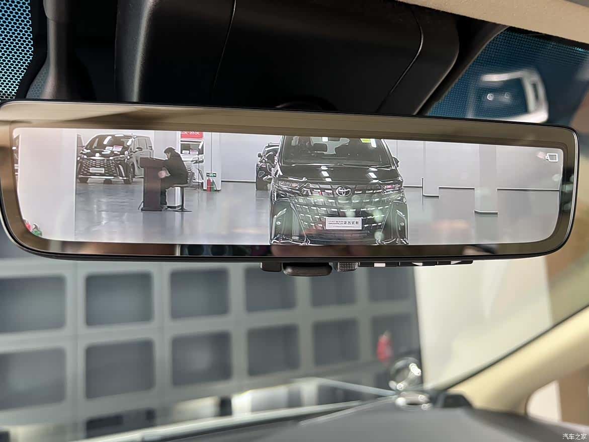 Toyota Alphard, 2020 24