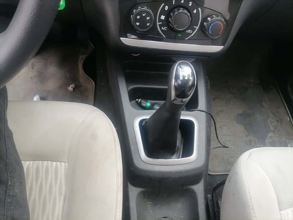 BAIC H2, 2016 21