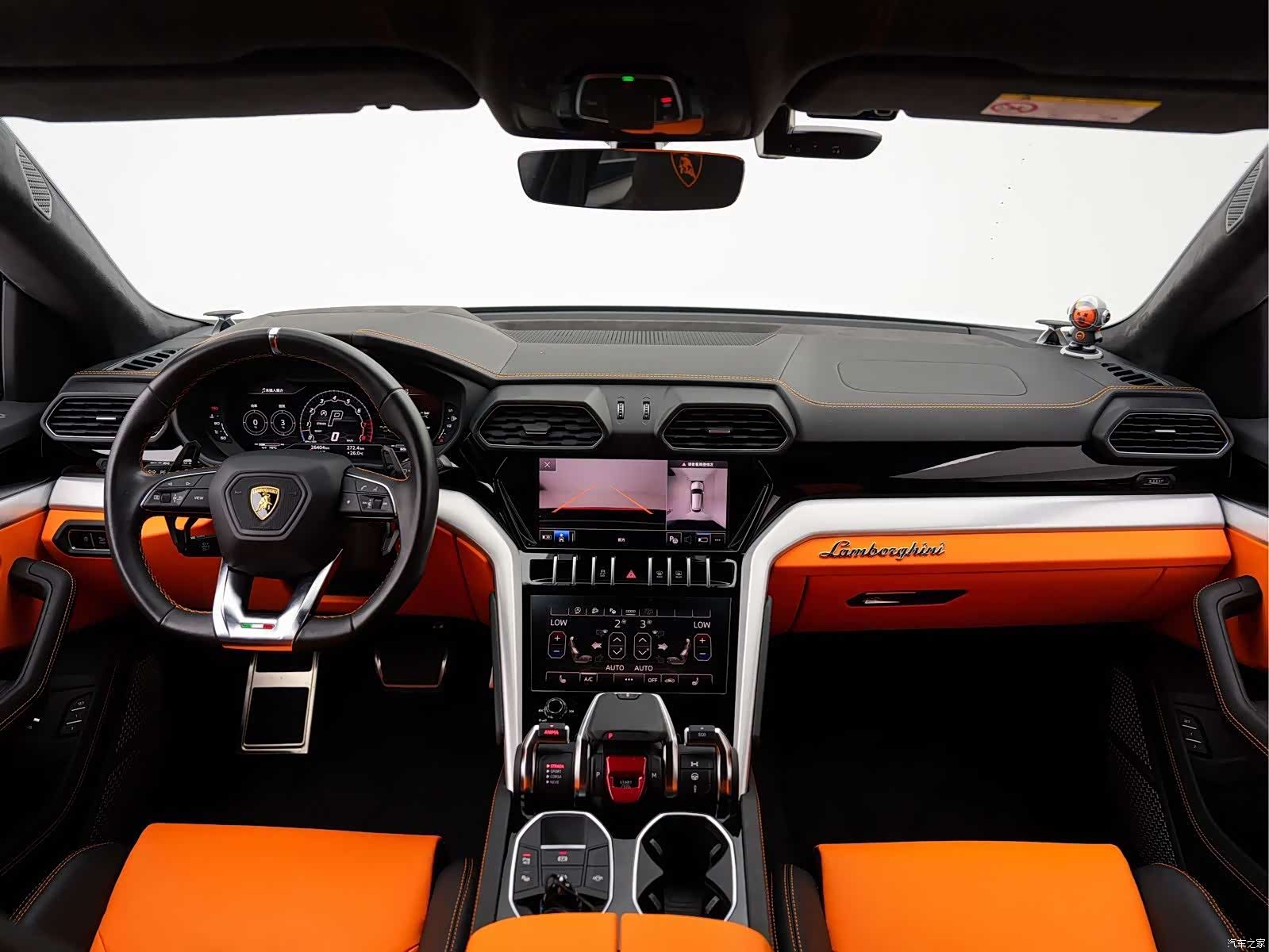 Lamborghini Urus, 2023 6