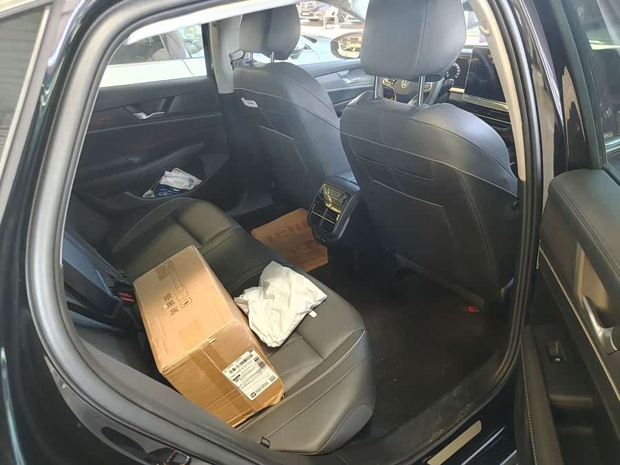 Volkswagen Passat 2025, фото 16