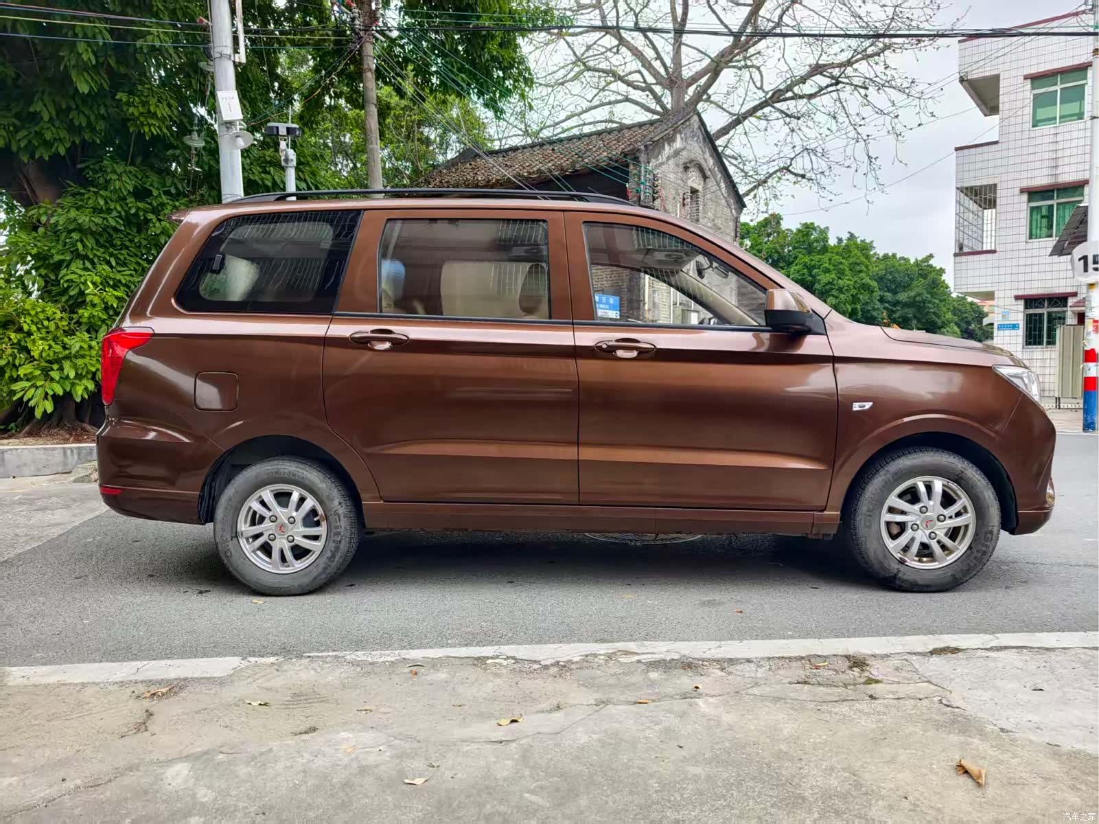 Wuling Hongguang, 2020 4