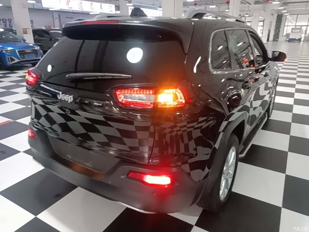 Jeep Cherokee, 2018 7