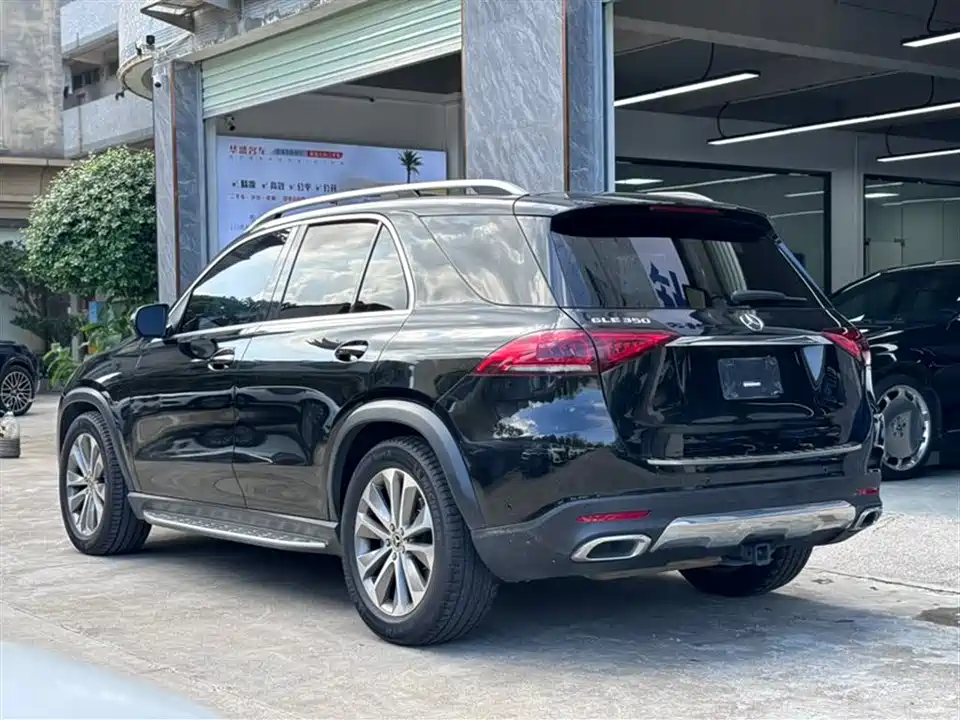 Mercedes-Benz GLE Mercedes-Benz GLE
