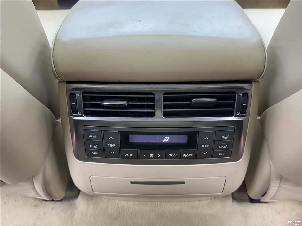 Lexus LX, 2011 12