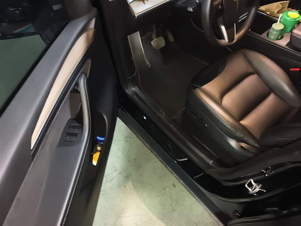 Tesla Model Y Tesla Model Y