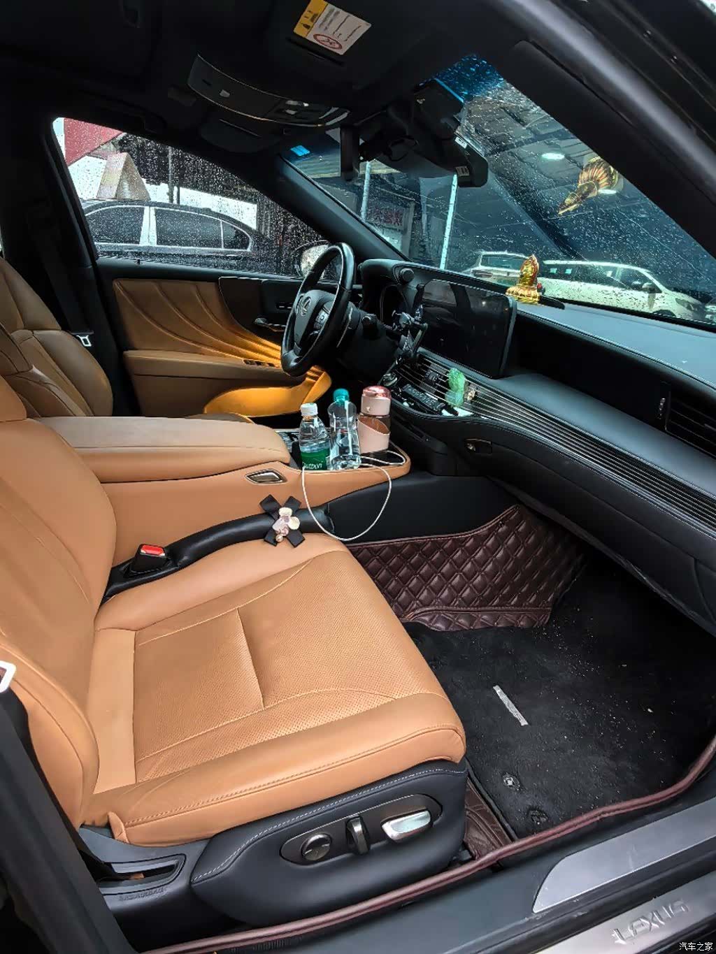 Lexus LS, 2023 все фото