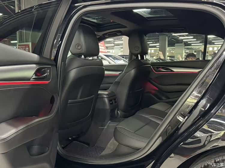 Cadillac CT5, 2023 все фото