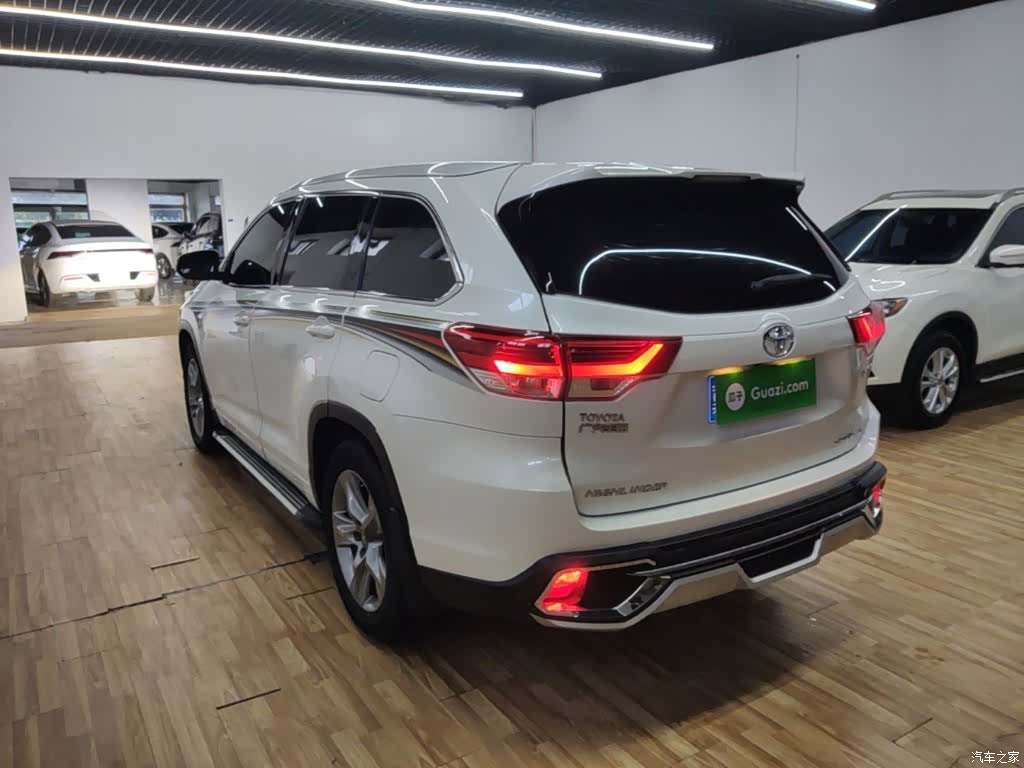 Toyota Highlander, 2016 все фото