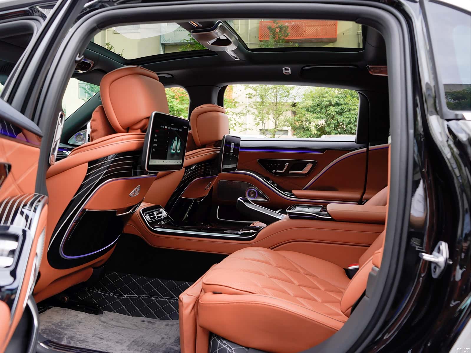 Maybach S-Class, 2023 13