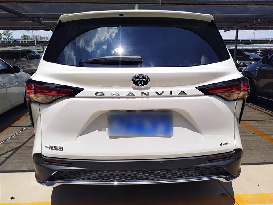 Toyota Grevia Toyota Grevia