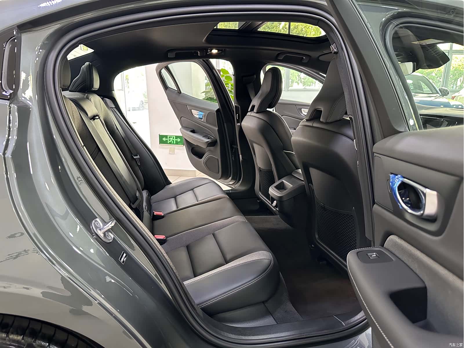 Volvo S60, 1900 16