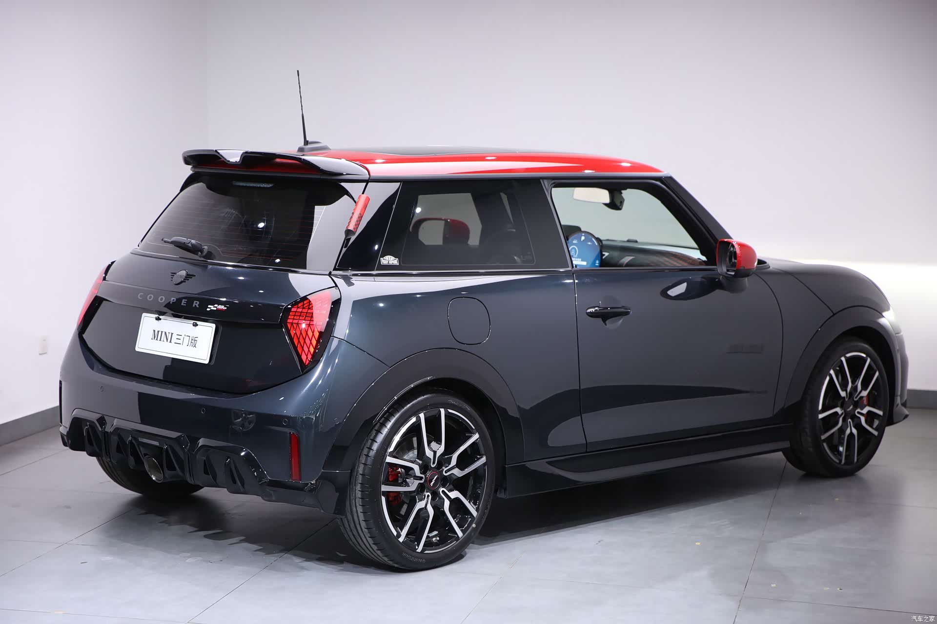 Mini Cooper, 2025 4