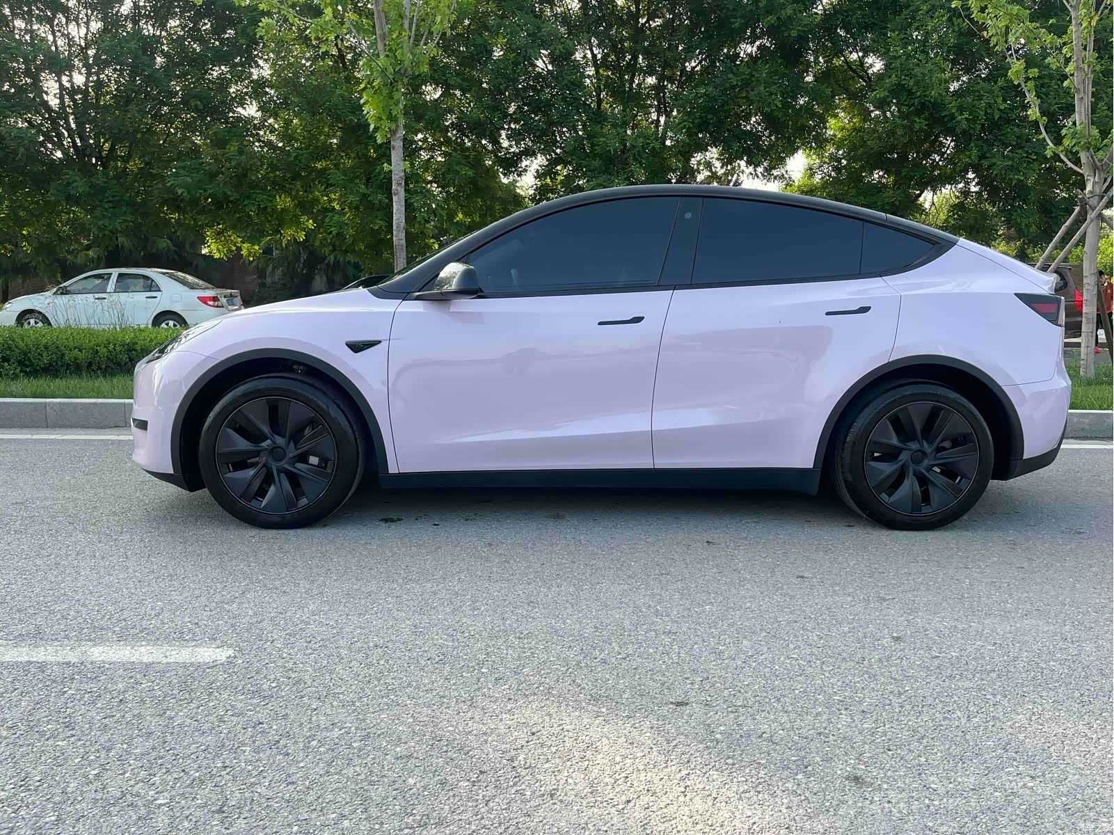 Tesla Model Y, 2024 17
