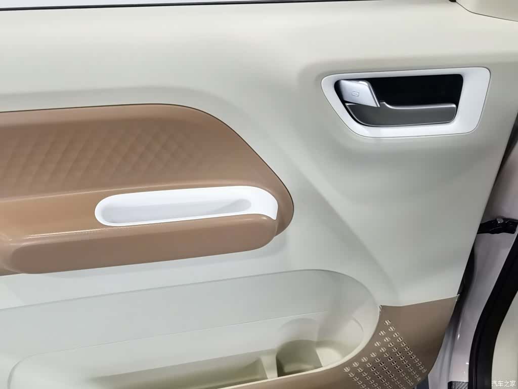 Wuling MINIEV, 2025 9