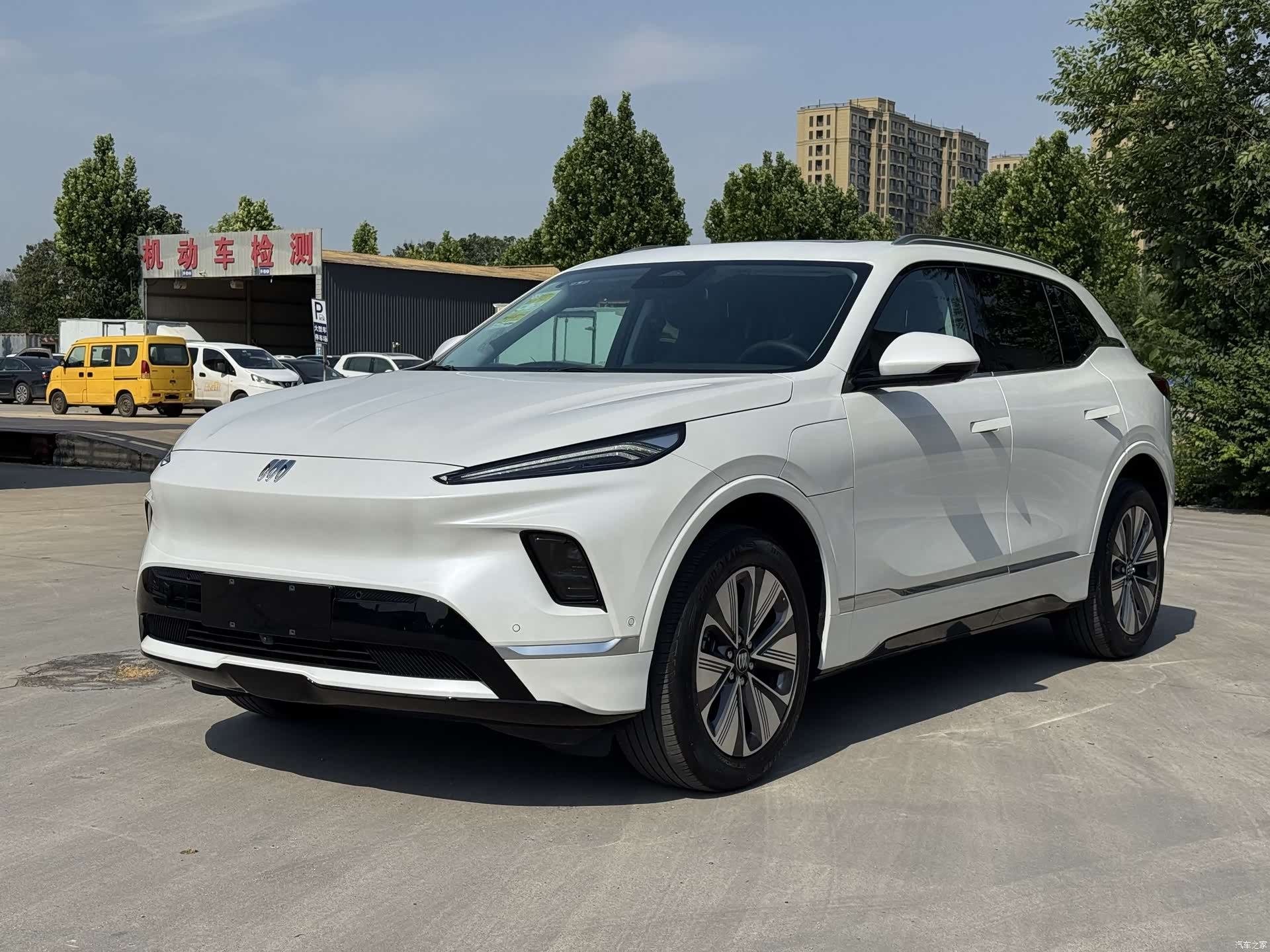 Buick E5, 2025 2