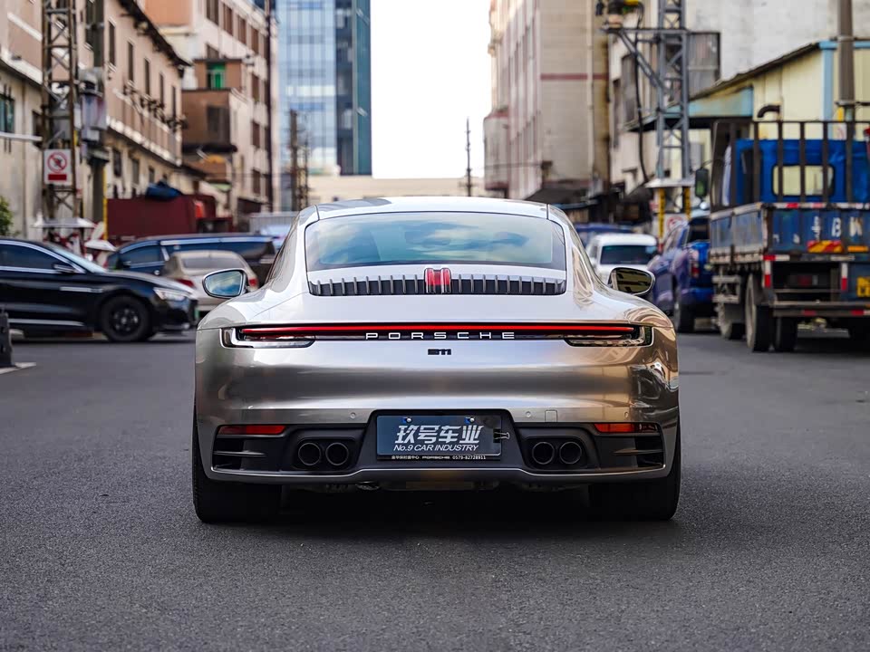 Porsche 911
