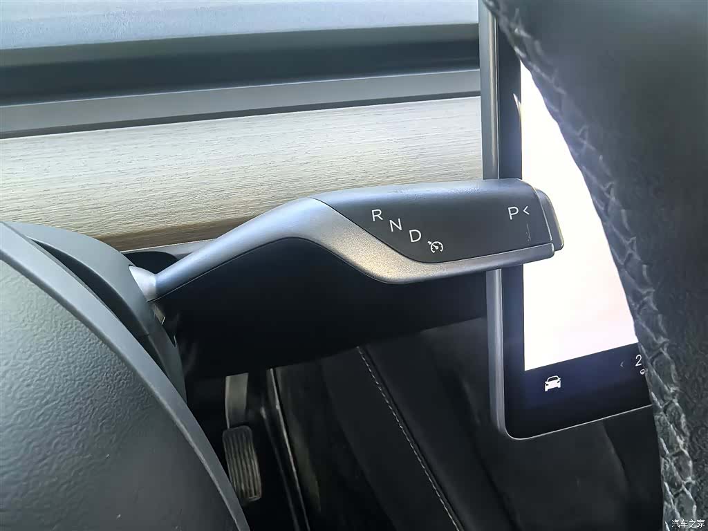 Tesla Model Y, 2023 9