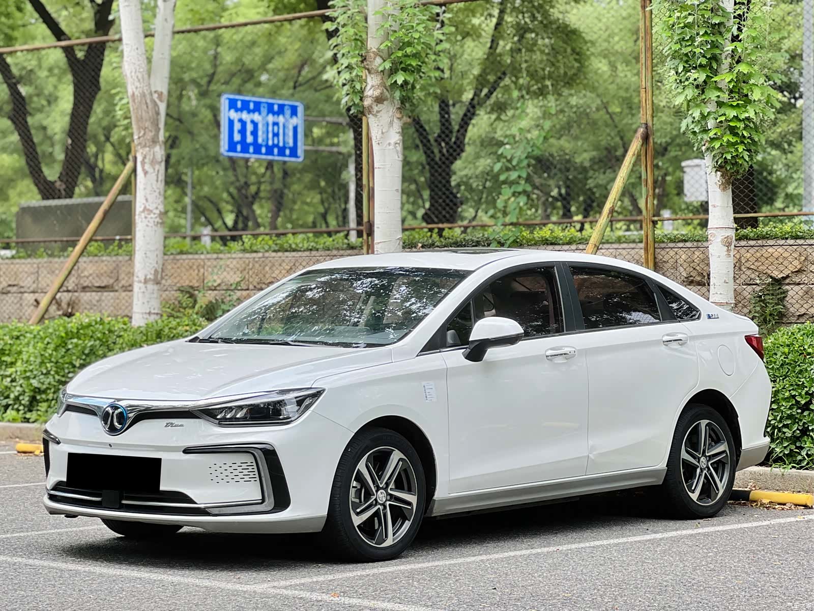 BAIC EU5