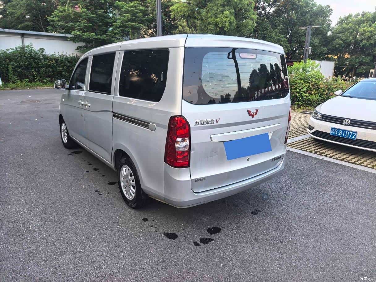 Wuling V, 2017 6
