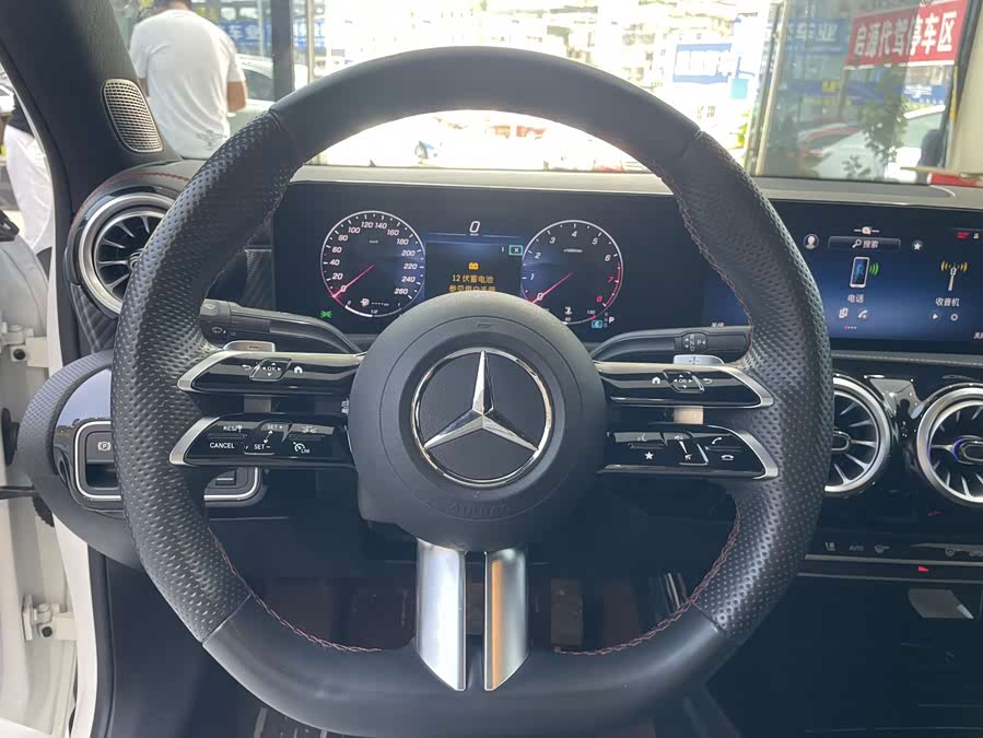 Mercedes-Benz A-Class 2023, фото 17