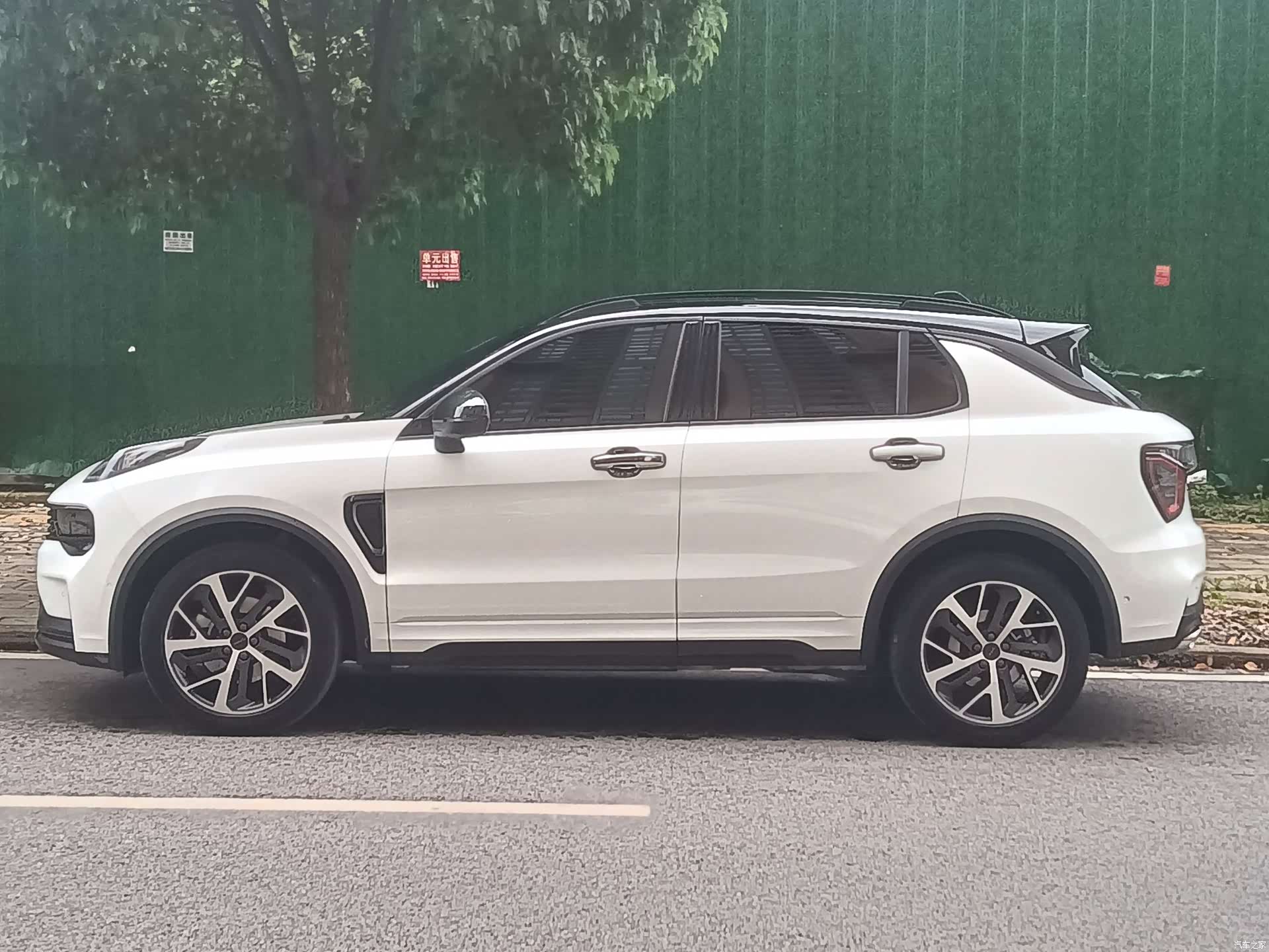 Lynk & Co 01, 2021 все фото