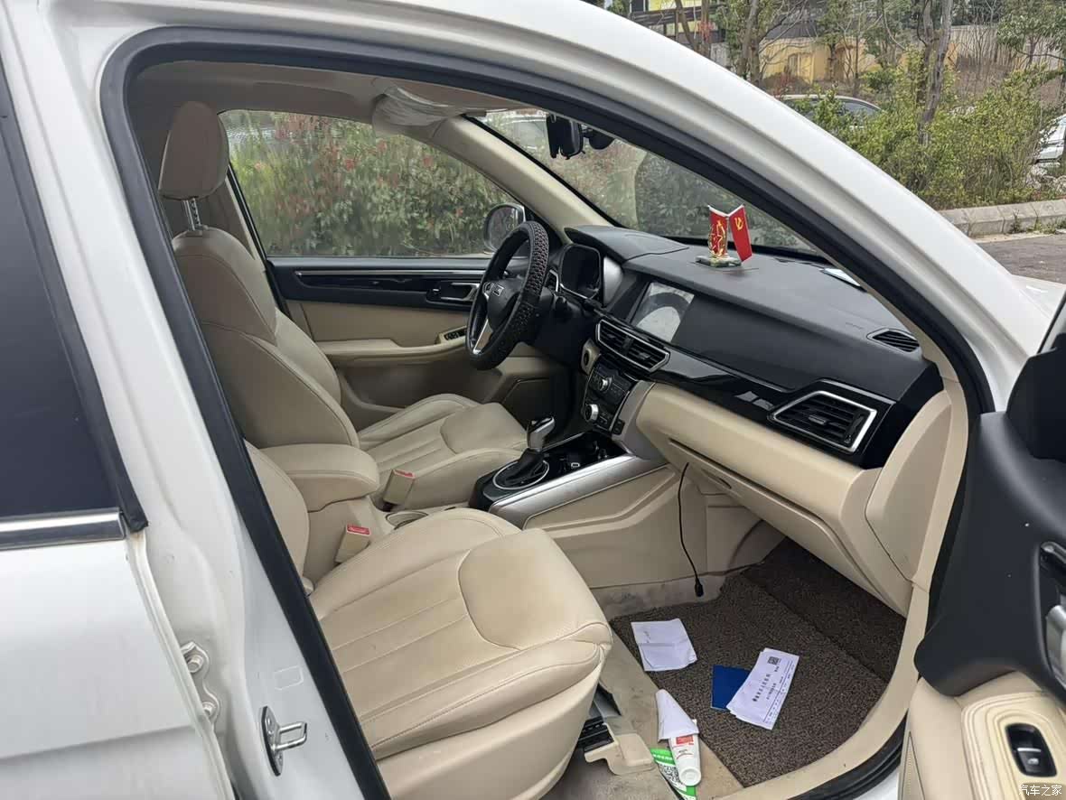 Zotye X5, 2016 8