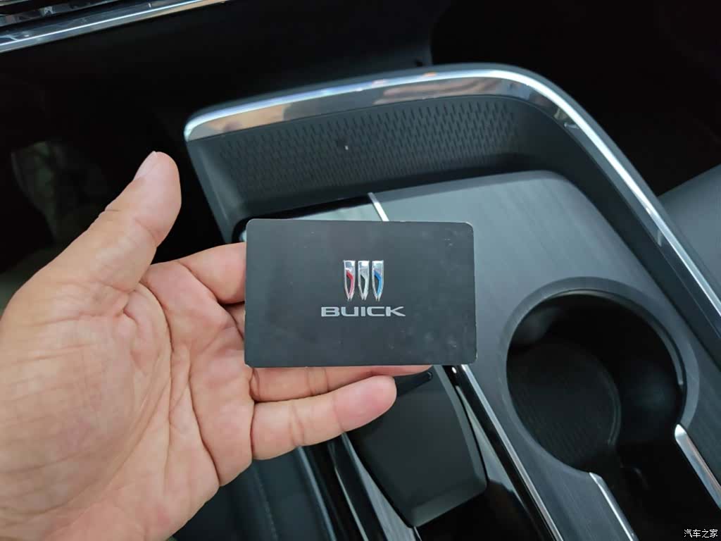 Buick E5, 2025 9