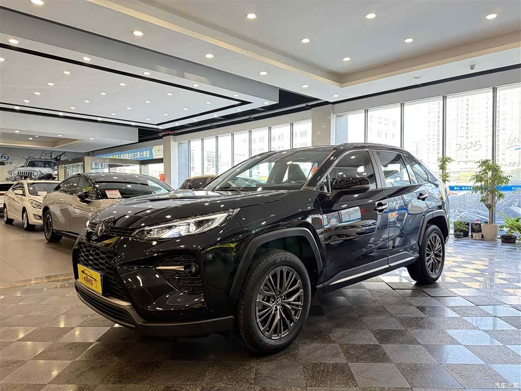 Toyota Wildlander, 2023 1