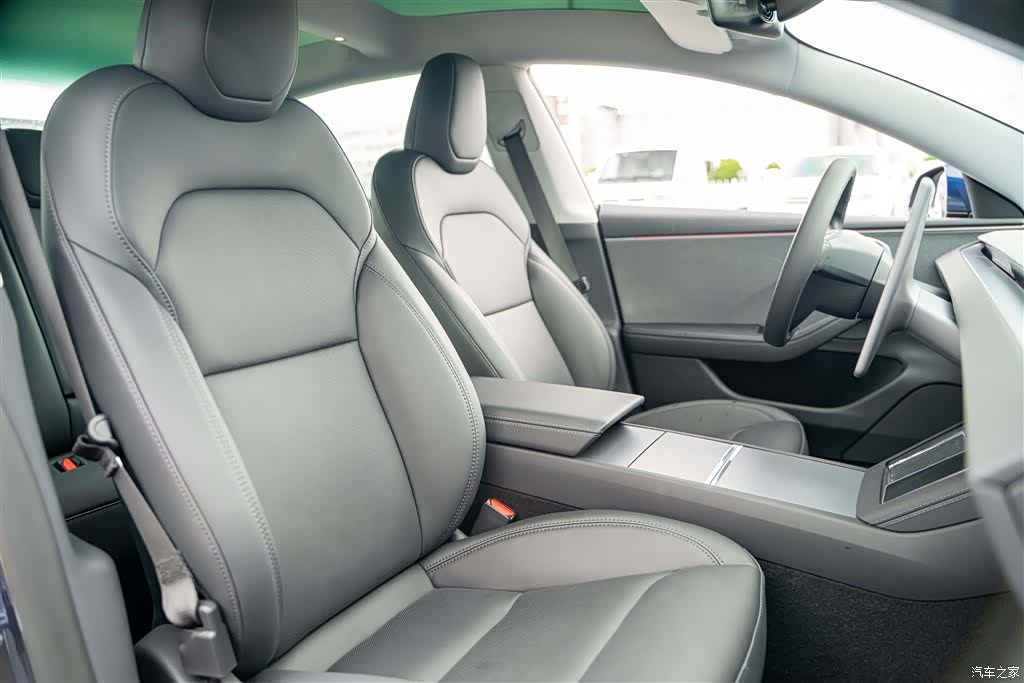 Tesla Model 3, 2026 15