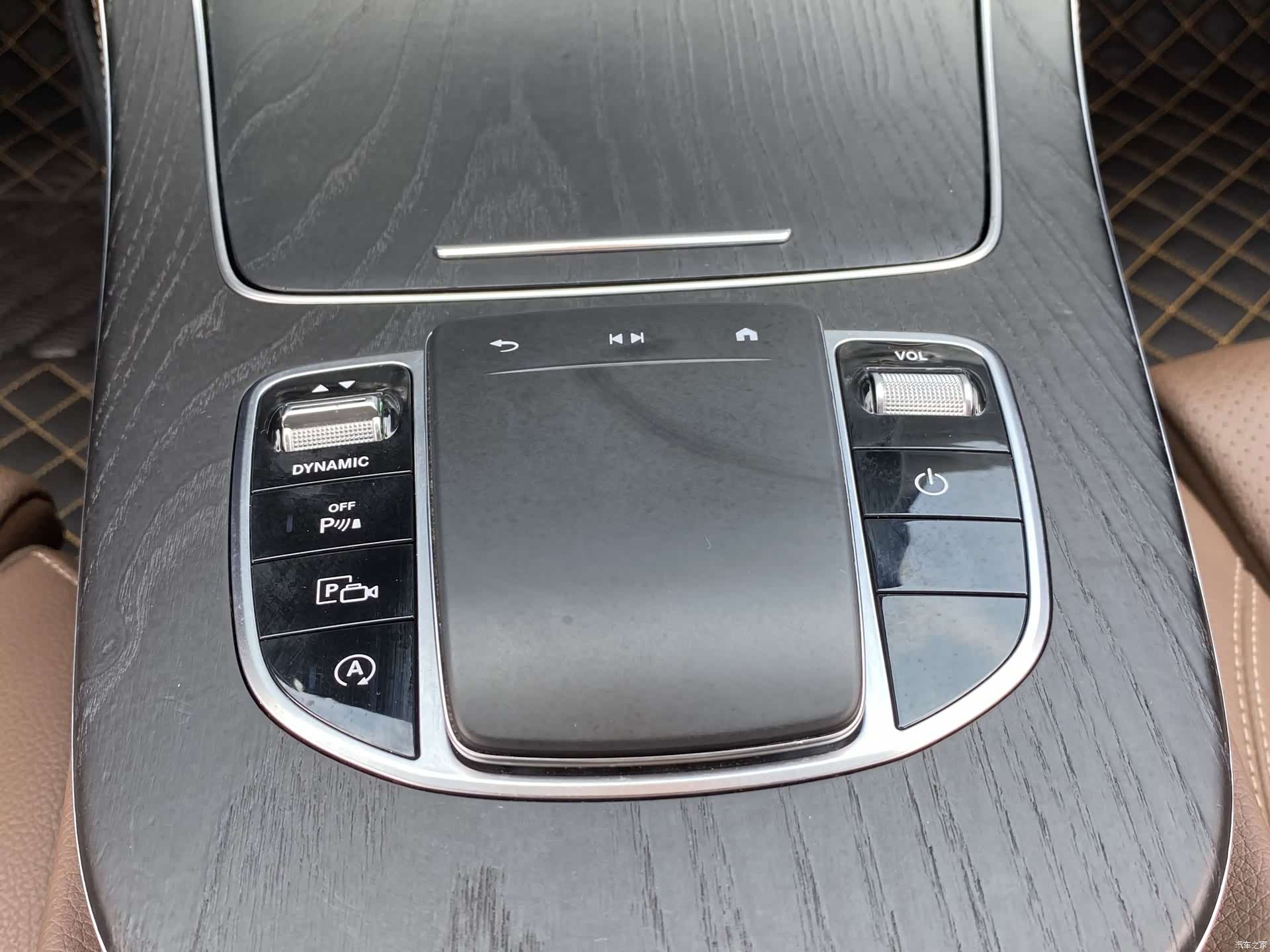 Mercedes-Benz E-Class, 2022 13