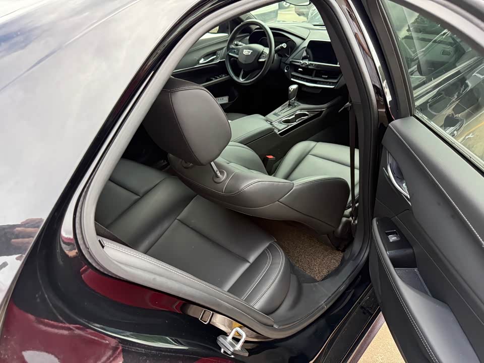 Cadillac CT4